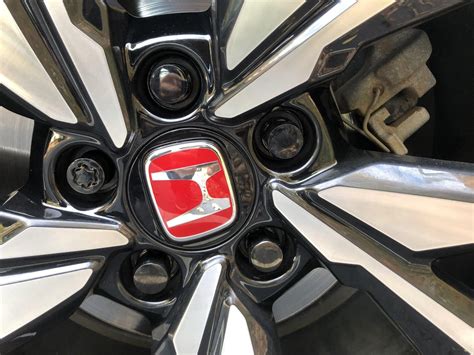 2022 Honda Civic Black Lug Nuts