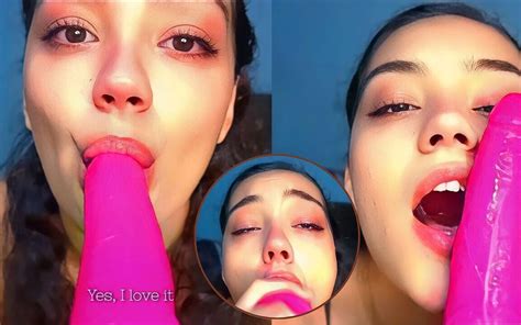 Heißes college mädchen kriegt einen dildo tief in den hals und fragt immer um sperma auf ihrem