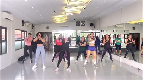 Wait A Minute Willow Smith Tiktok Zumba Choreo By Zin Dina Zumba