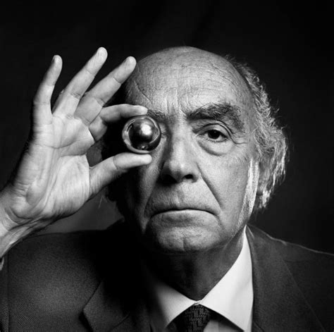 Biografia De José Saramago O Homem E O Escritor Vai Ser Apresentada