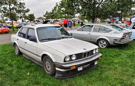 BMW e30 Review: 1986 BMW E30 325