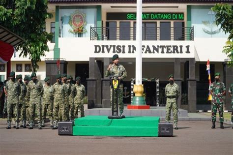 Panglima Divisi Infanteri Kostrad Jebolan Akmil Salah Satunya