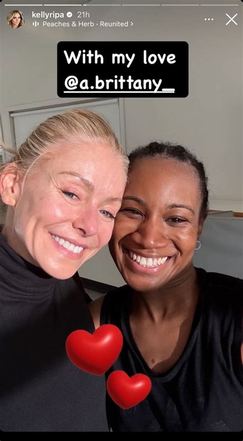 Kelly Ripa Shared A Rare Makeup Free Selfie