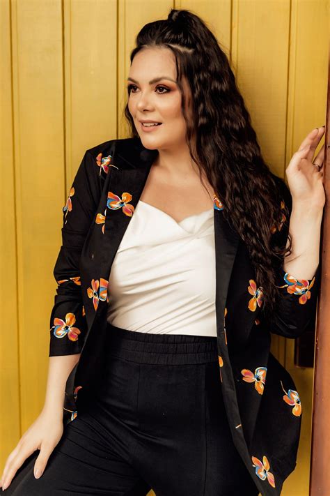 Regata Plus Size Em Cetim Decote Degag Vk Moda Plus Size