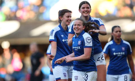 Tractor Girls Host MK Dons Ipswich Town News TWTD Co Uk