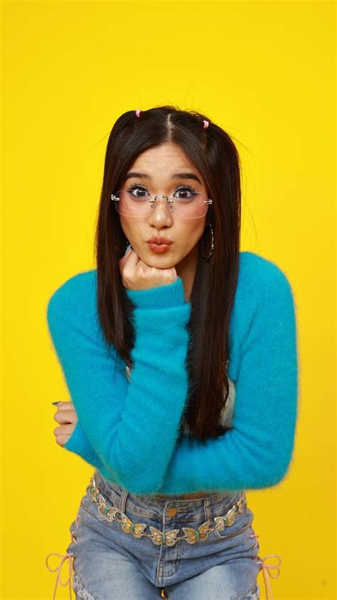 Pin by ᯓ𝖐𝖊𝖓𝖓 on BINI Pretty brunette Tiktok style Pretty people