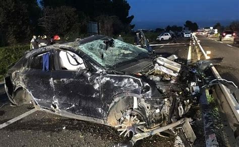 Andrea Cossu brutto incidente dauto con la sua Porsche Macan È in