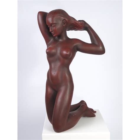 Nude Kneeling Down By Achatit