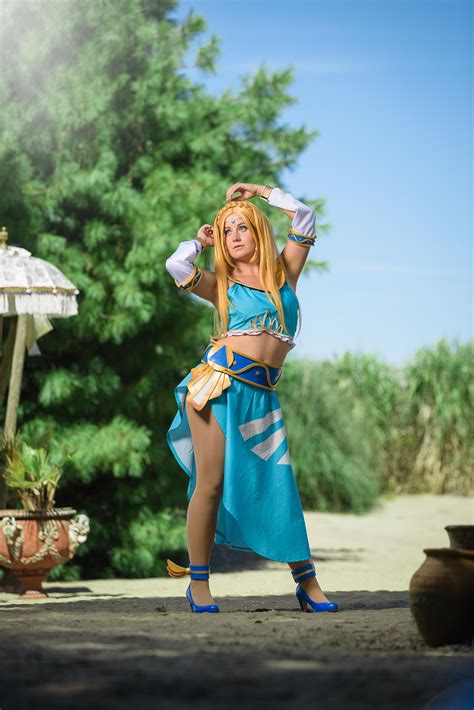 [BoTW] [Self] Gerudo Zelda cosplay from Breath of the Wild : r/zelda