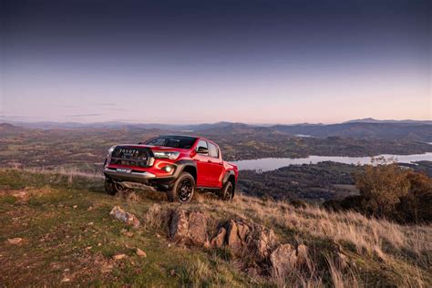 2023 Toyota HiLux GR Sport_Feverish Red with Black Roof - Paul Tan's ...