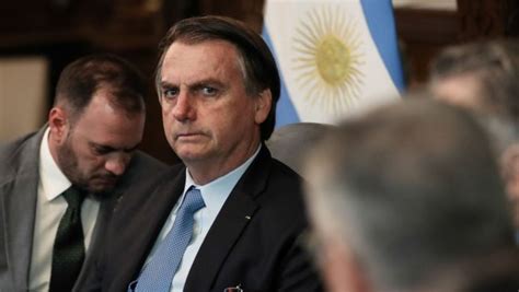 Bolsonaro declara apoio a Javier Milei à presidência da Argentina