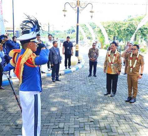 Pj Gubernur Adhy Apresiasi Siswa Jatim Lolos Snpb Jatimpedia