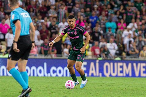 André é o único jogador de linha do Fluminense que atuou 90 minutos nos