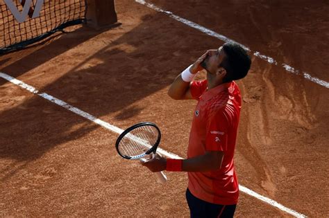 NOVAK SAZNAO IME PROTIVNIKA U BORBI ZA ISTORIJU Razbijanje Na Putu Do