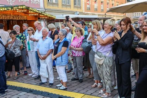 Chemnitzer Weinfest feierlich eröffnet