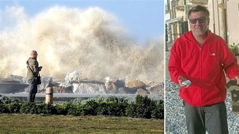 Marina Di Pisa Devastata Le Onde Sopra Al Mio Ristorante Una Furia