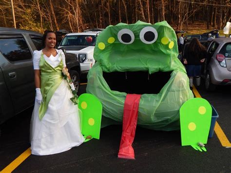 Princess And The Frog For Trunk Or Treat In 2020 Trunk Or Treat