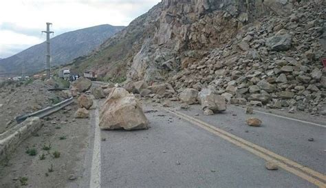 Casas agrietadas y desprendimiento de rocas en Alta Montaña coletazos