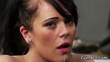 Kinky Peach Recibe Corrida En Su Cara Tragando Toda La Carga XVIDEOS