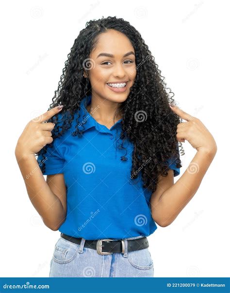 Rindo De Uma Jovem Adulta Latina Americana Mostrando Aparelho Imagem De Stock Imagem De