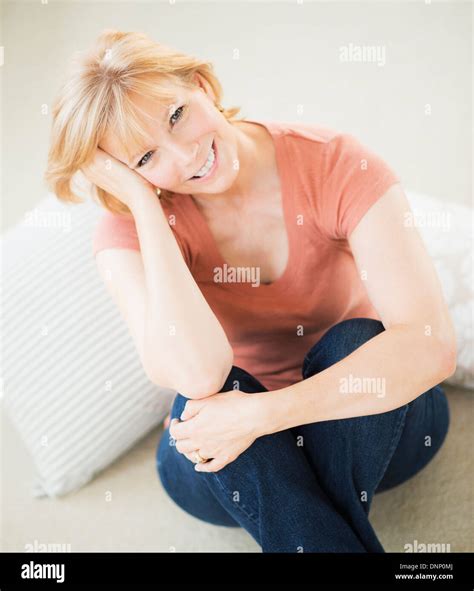 Woman Mature Relax Bed Hi Res Stock Photography And Images Alamy