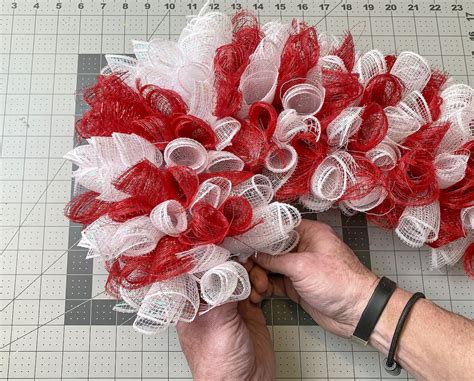 Candy Cane Mesh Wreath For Your Christmas Decor Christmas Mesh