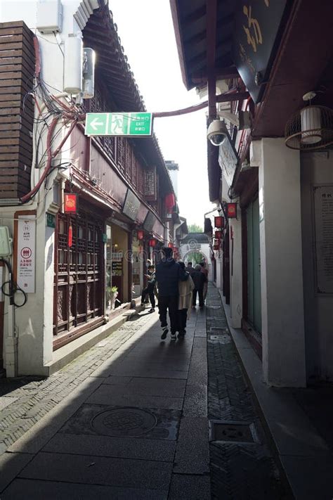 The Traditional Ancient Town of Shanghai Has a History of Thousands of ...