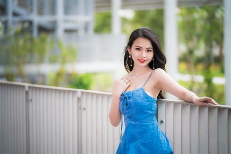 4K Asian Brunette Girl Dress Hands Glance Bokeh Beautiful HD Wallpaper Rare Gallery