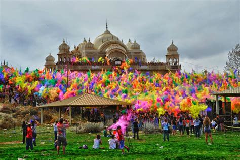 Holi, festival of color in India ~ travell and culture