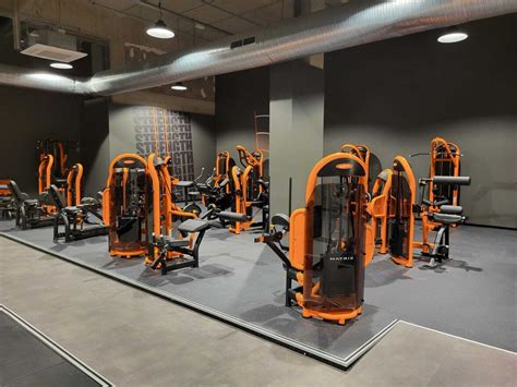 Salle De Sport Basic Fit Millau Place De La Capelle