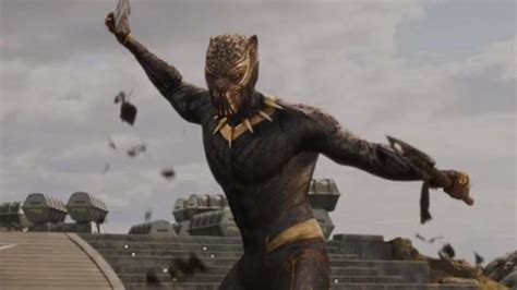 Jaguar Golden Mask Worn By Erik Killmonger Michael B Jordan As Seen In Black Panther Spotern