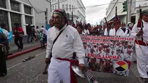 El Presidente Electo De Guatemala Marcha Junto A Ind Genas En Defensa