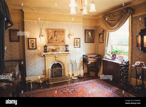 LONDON - AUGUST 24, 2017: The Sherlock Holmes museum is located on ...