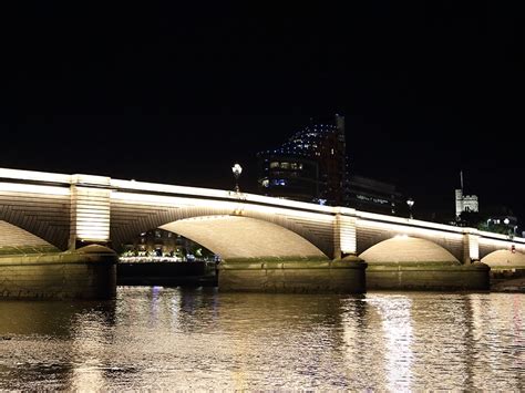 Putney Bridge - Armadillo Lighting