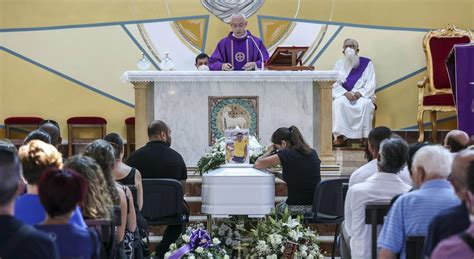 Bambino Morto A Sharm Folla Al Funerale Il Parroco Andrea Ci