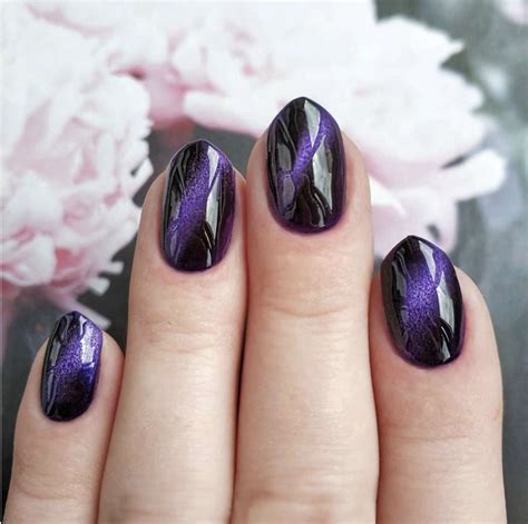 Cat Eye Nails That Ll Convince You To Try The Trend