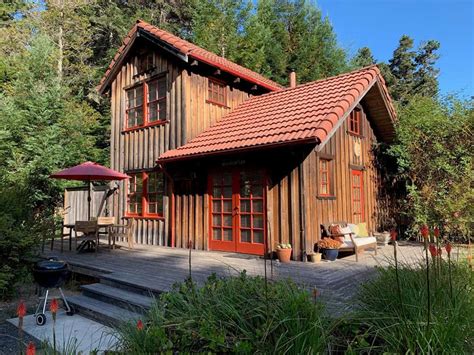 17 Stunningly Secluded Cabin Rentals in California | Territory Supply