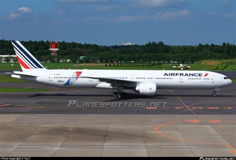 F GSQI Air France Boeing 777 328ER Photo By RK ID 711857