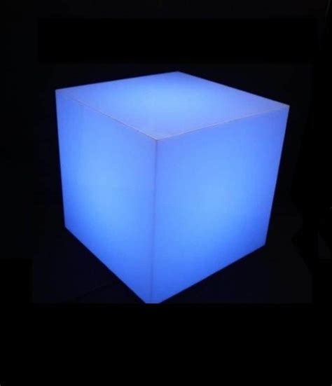 A Unique Light Cube Made Of Pc For A Nice And Cool Ambiant