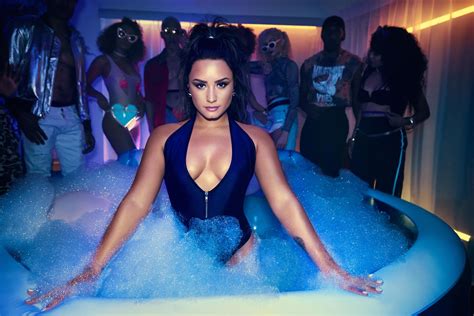 Demi Lovato Beautiful Celebrities Celebrities Female Celebs Machine