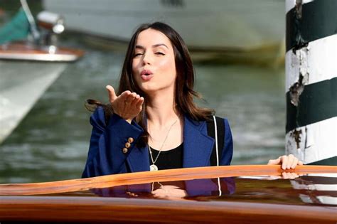 Venezia Scene Hot Di Sesso Orale Con Kennedy In Blonde