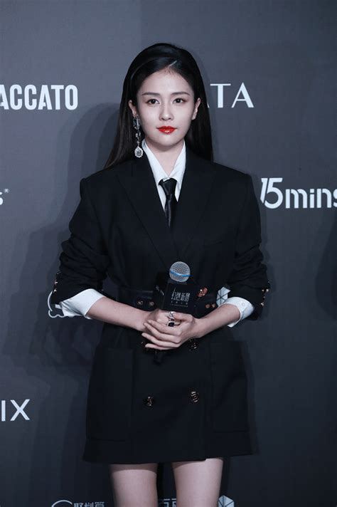 Thảm đỏ hot nhất hôm nay Na Tra Tống Tổ Nhi lột xác sexy ngùn ngụt đè bẹp mỹ nhân Tây Du Ký