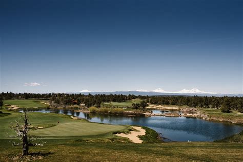 Wedding photos from pronghorn resort located in Bend Oregon