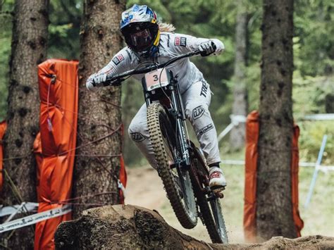 Mountainbike Geschwächte Vali Höll verfehlt neuerlichen Downhill