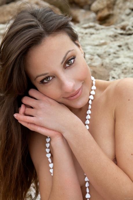 Brunette Beauty Lorena B Poses Naked And Plays With Sand On The Beach CoedCherry