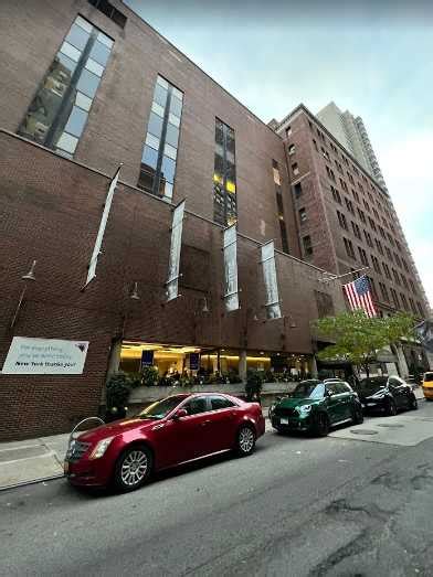 Lenox Hill Hospital 210 East 64th Street New York Ny