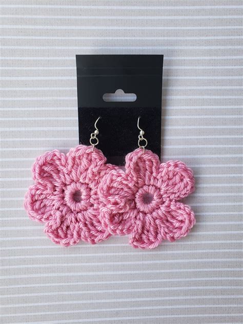 Simple Small Crochet Flower Earrings Etsy Canada en 2024 Joyería de