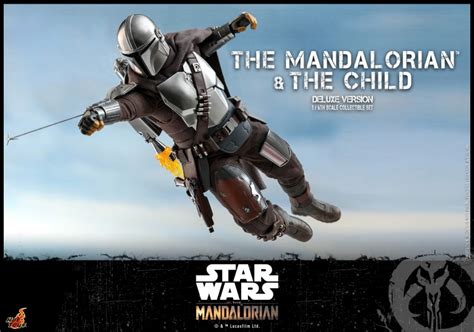 Hot Toys The Mandalorian Has Shiny Armour More Firepower And Baby Yoda