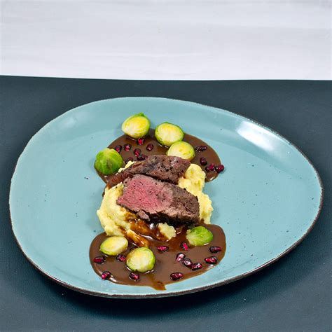 Rehr Cken Sous Vide Granatapfelsauce Pastinaken P Ree Rosenkohl