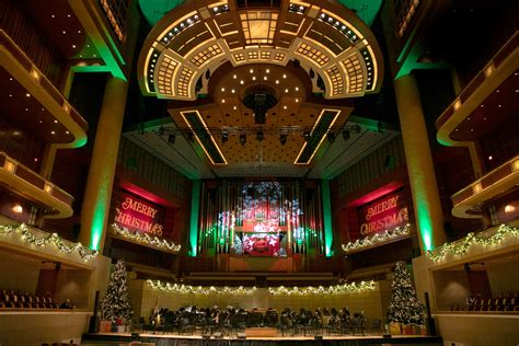 The Dallas Symphony Orchestra Makes The Meyerson a Place for Cheer - D ...